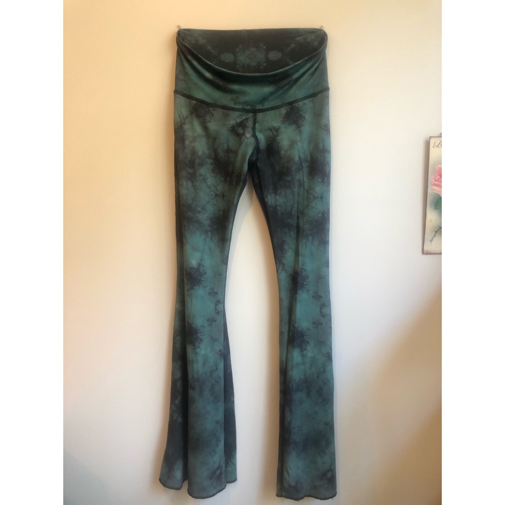 Teeki Flare Yoga Pants